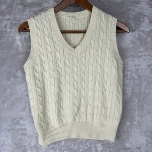 Brandy Melville John Gilt Cream Cable Knit Sleeveless Vest Sweater Top Women